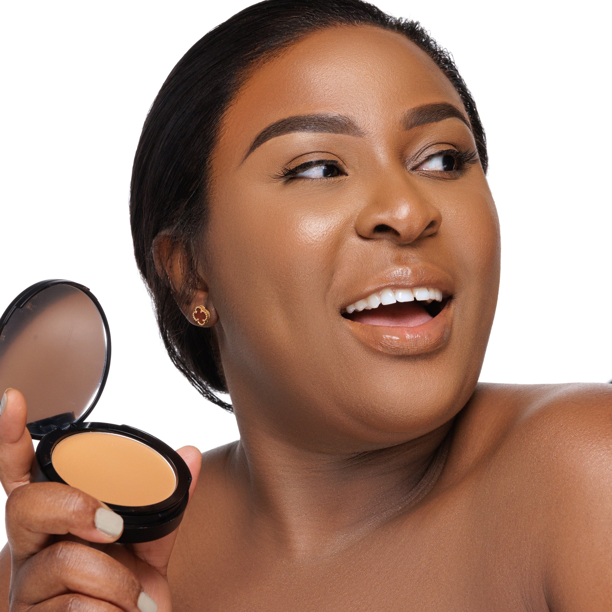 The Secret to a Flawless Complexion: Choosing the Right Face Powder & Foundation